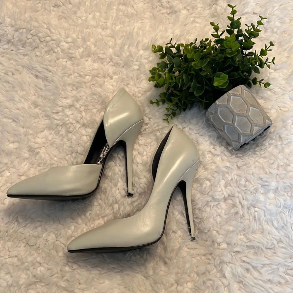 Steven by Steve Madden Newbee White Pumps - Picture 3 of 8